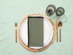 Ensemble Nappe + 4 Serviettes De Table En Lin Et Coton - Bordure Noire - Kaki - 170 X 300 Cm - BORINA -Herman Miller Magasin linge de table 14802913