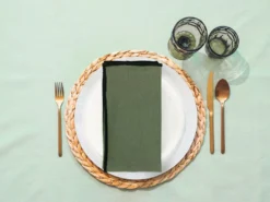 Ensemble Nappe + 4 Serviettes De Table En Lin Et Coton - Bordure Noire - Kaki - 170 X 170 Cm - BORINA 14 Ensemble Nappe + 4 Serviettes De Table En Lin Et Coton - Bordure Noire - Kaki - 170 X 170 Cm - BORINA -Herman Miller Magasin linge de table 14803019